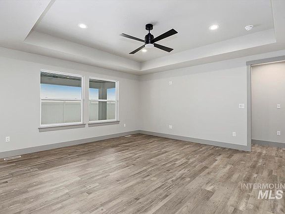 5th image of 1304 20th Ave E