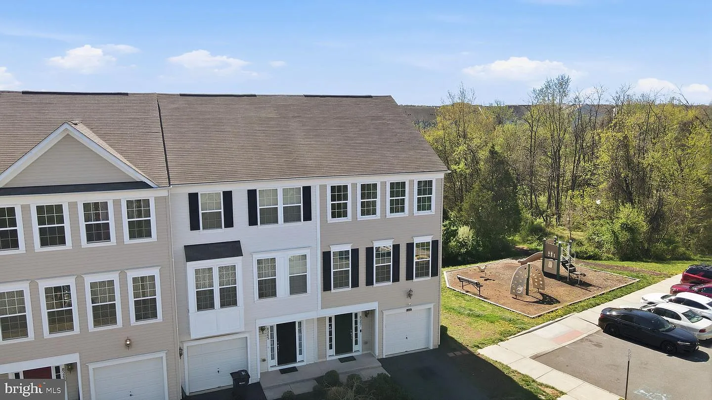 8267 Heritage Crossing Ct photo 1