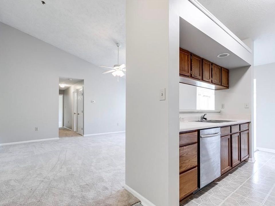 1st image of 10207 Wolfe Manor Ct #12