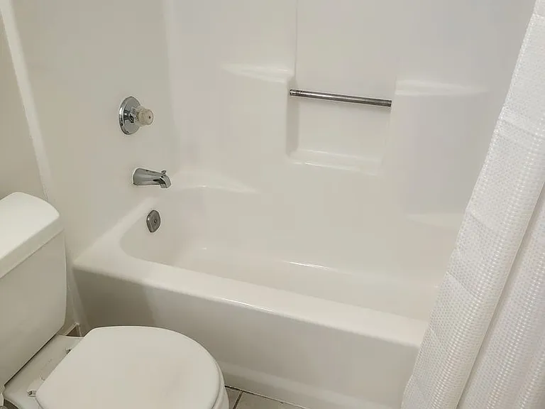 320 W Maple St — Photo 30