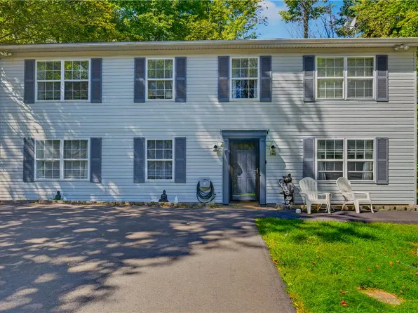 2731 Bonnyview Ln, Tobyhanna, PA 18466