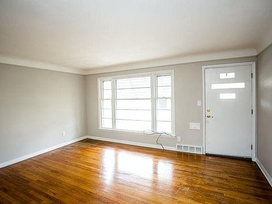 4th image of 1800 Karen Dr