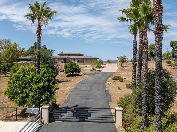3rd image of 1186 Lydia Ln