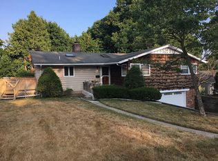 2 E Crescent Ave, Ramsey, NJ 07446