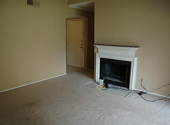 3rd image of 5300 Keller Springs Rd APT 2093