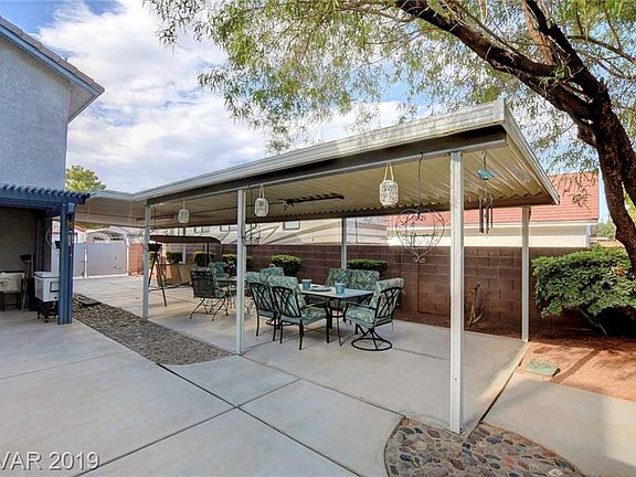 4th image of 627 Otono Dr