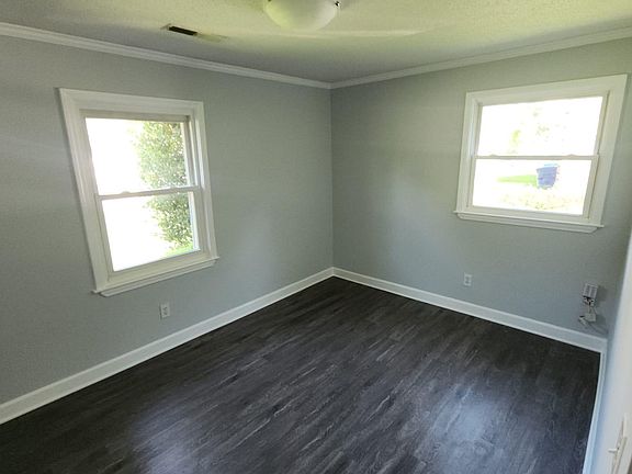 4th image of 1011 Harrison Rd