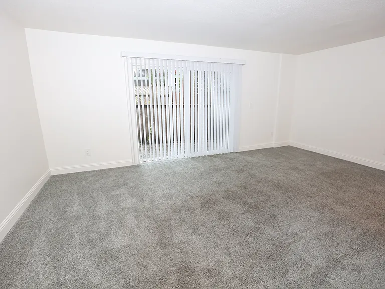 Cedarwood Apartments — Photo 24