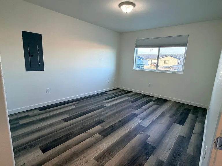 420-522 F St NE — Photo 5