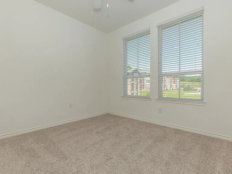 McKinney Falls Apartments — Photo 54