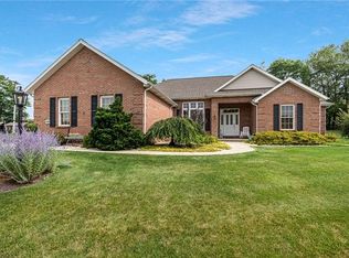 108 Pheasant Ridge Dr, Butler, PA 16001