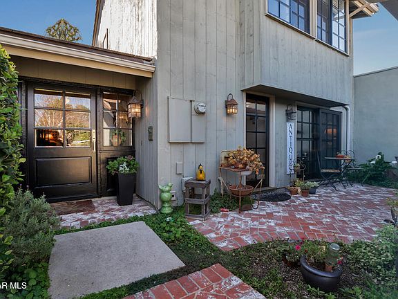 2nd image of 3831 Lake Harbor Ln