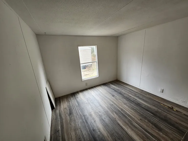 542 Mathews Rd #6 — Photo 6