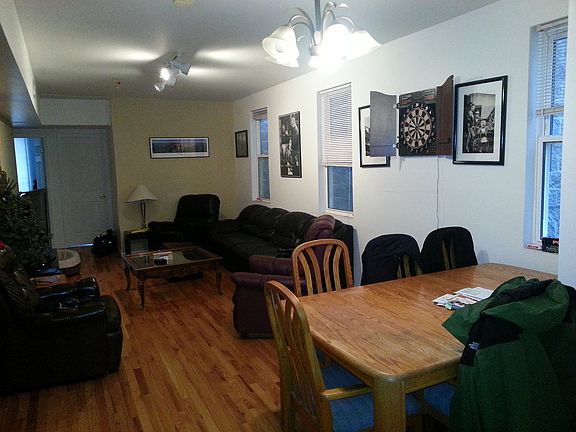 3rd image of 2946 N Lincoln Ave APT 2