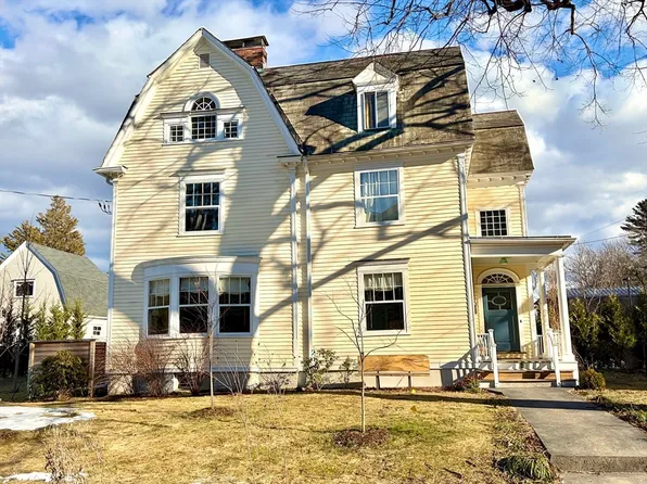 63 Dryads Grn, Northampton, MA 01060