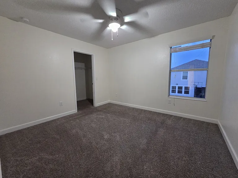 4618 Saint Bernard Dr — Photo 13