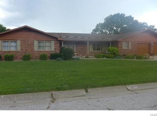 42 El Rancho Dr, Hannibal, MO 63401