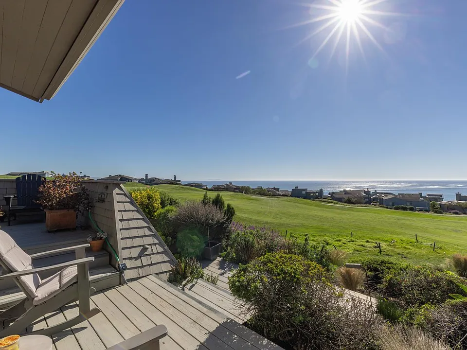 21067 Heron Dr