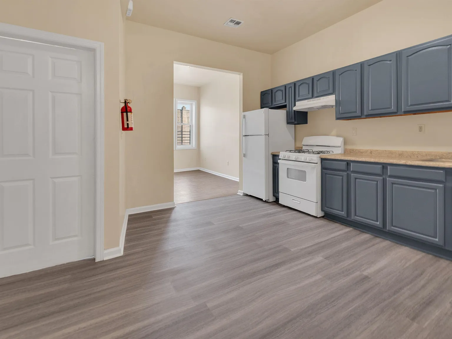 2 bed, 1.0 bath, $2,200 — Photo 1