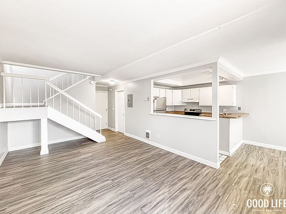 4th image of 4465 Vision Dr APT 7