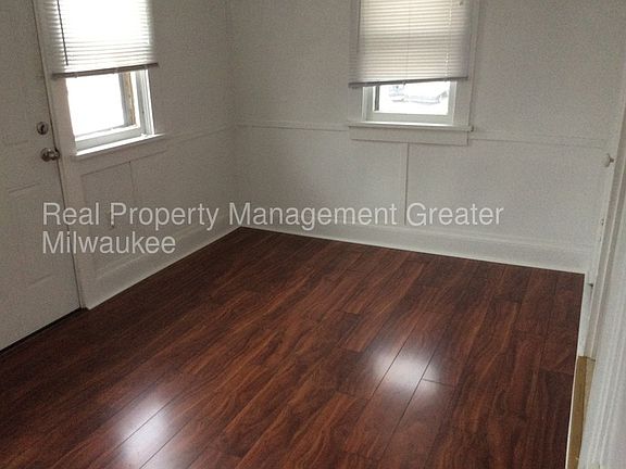 5th image of 118 Dunbar Ave