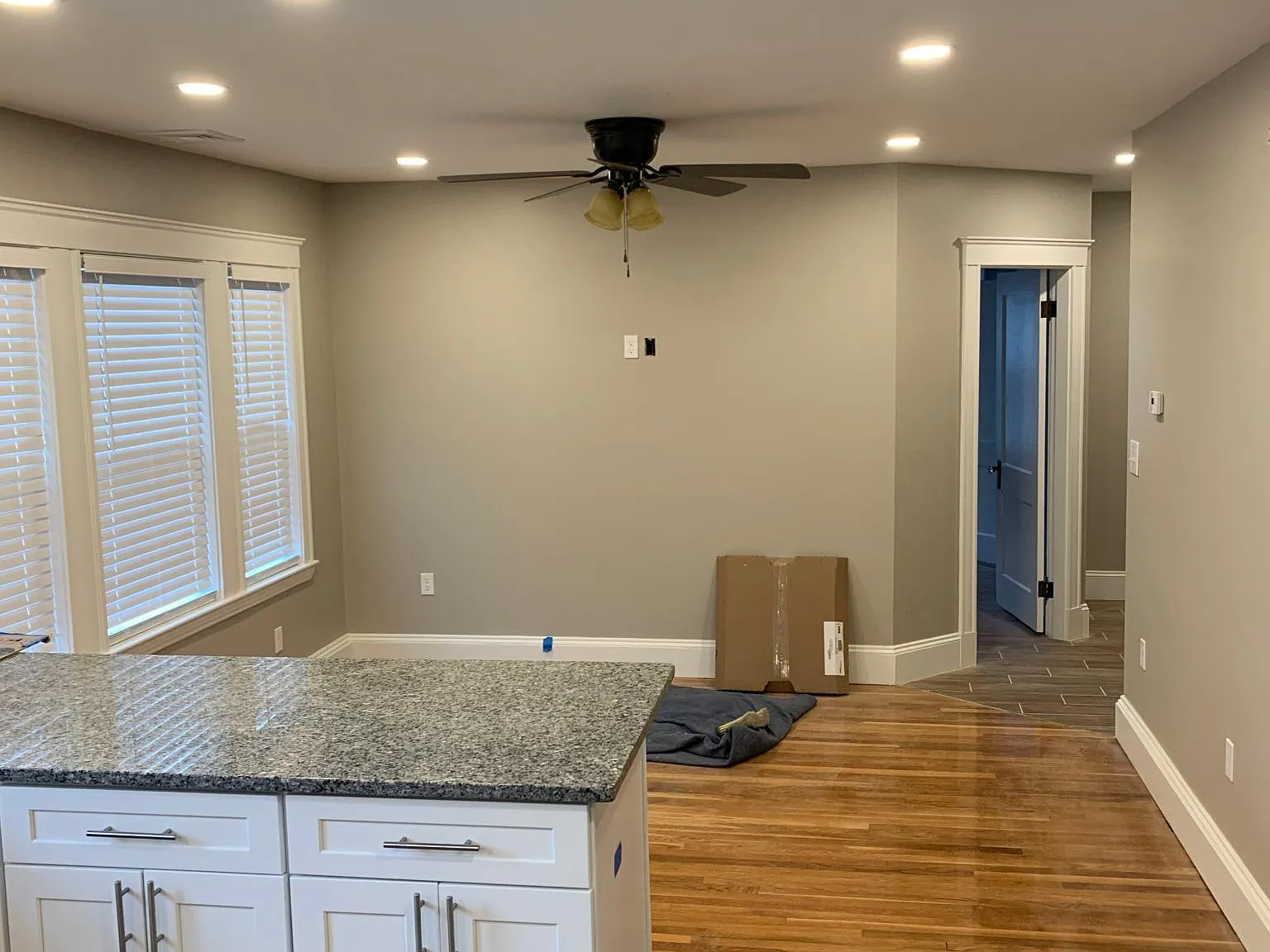 733 Hyde Park Ave — Photo 4