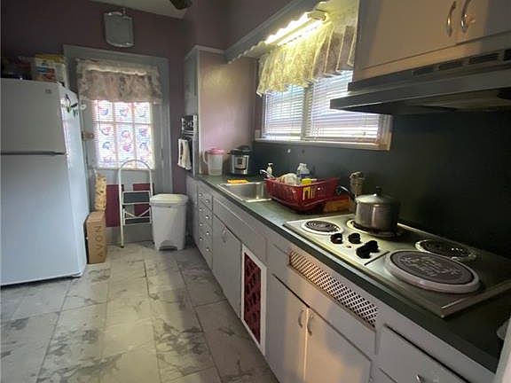 4th image of 87 Homecrest Ave