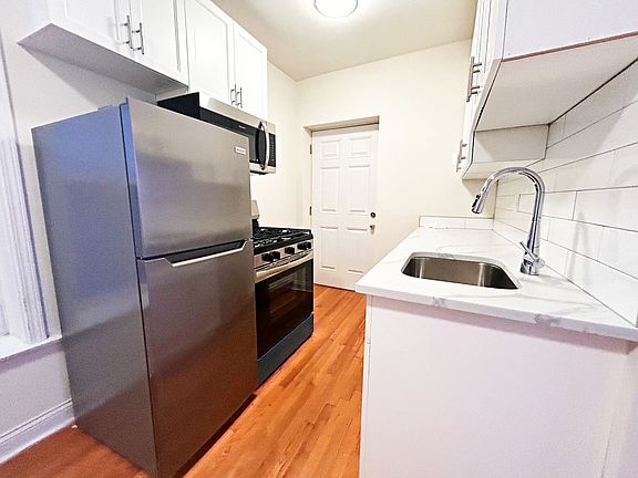 4th image of 720 W Grace St #712-1N