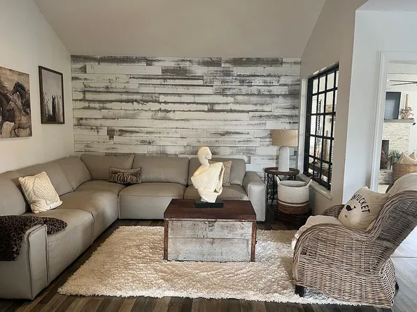 7411 Abington Way, Weeki Wachee, FL 34613