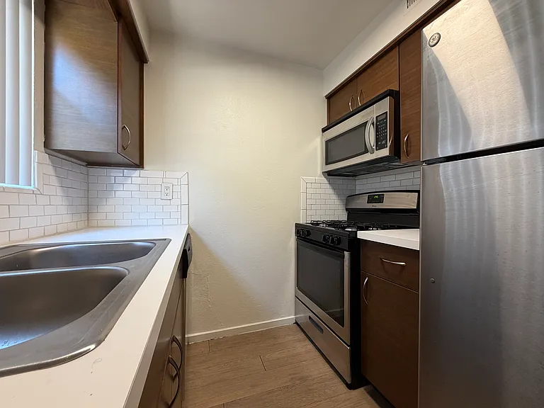 4420 N 8th Ave #5 — Photo 10