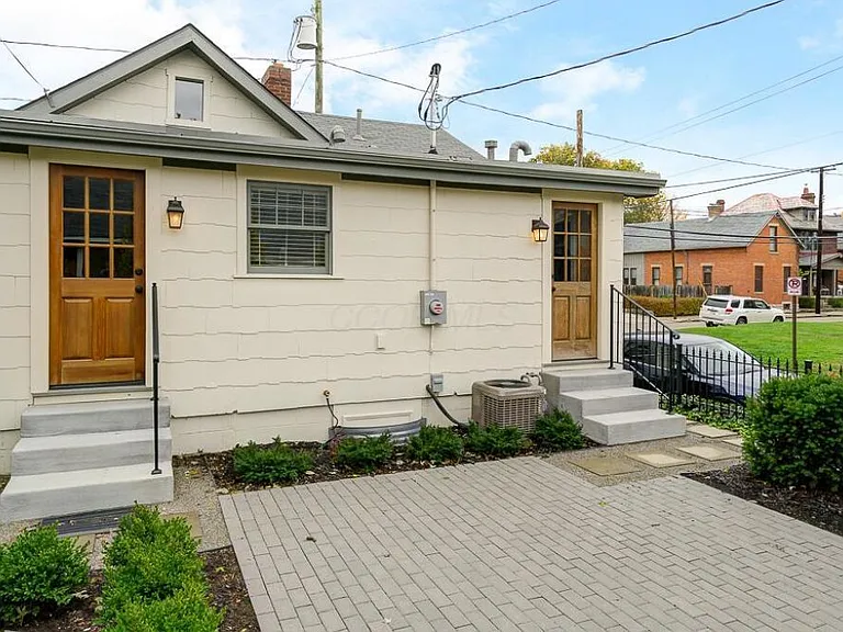 131 Lansing St — Photo 26