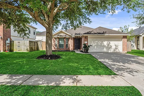 305 S Golden Oak Dr Photo 1