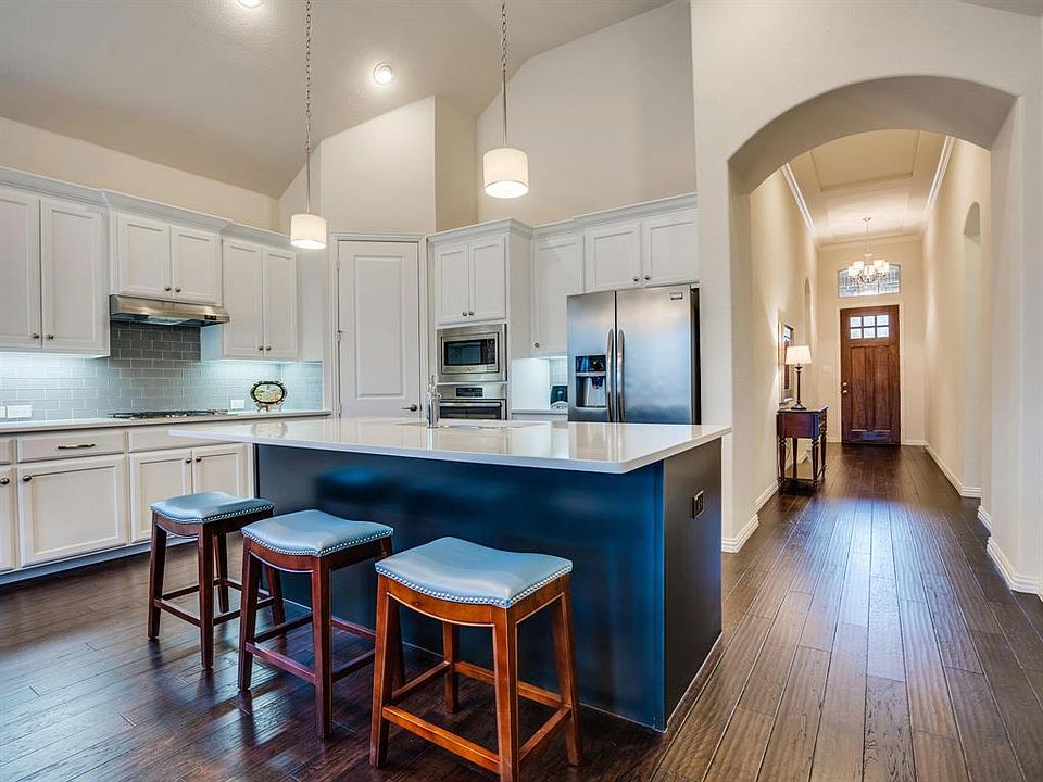 1st image of 6401 Silvergrass Way
