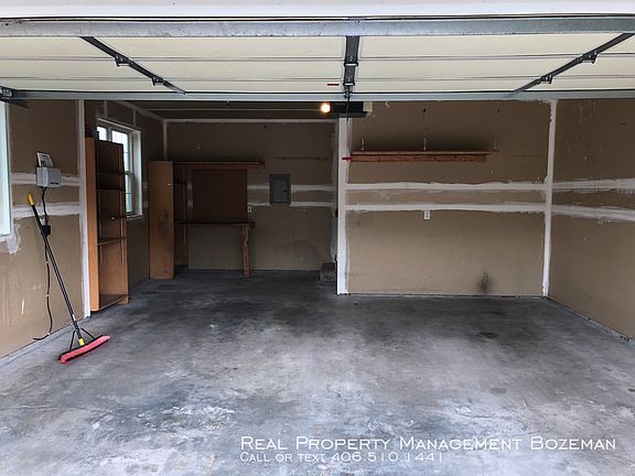 3rd image of 738 N Aster Ave