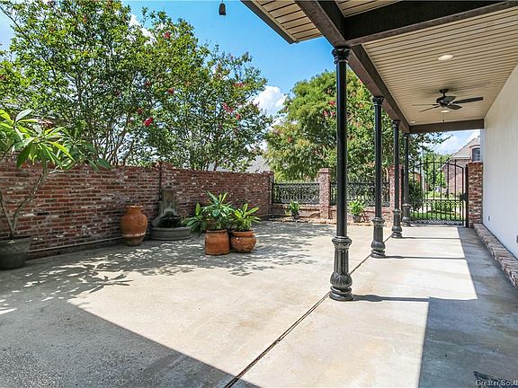 4th image of 909 Carondelet Dr