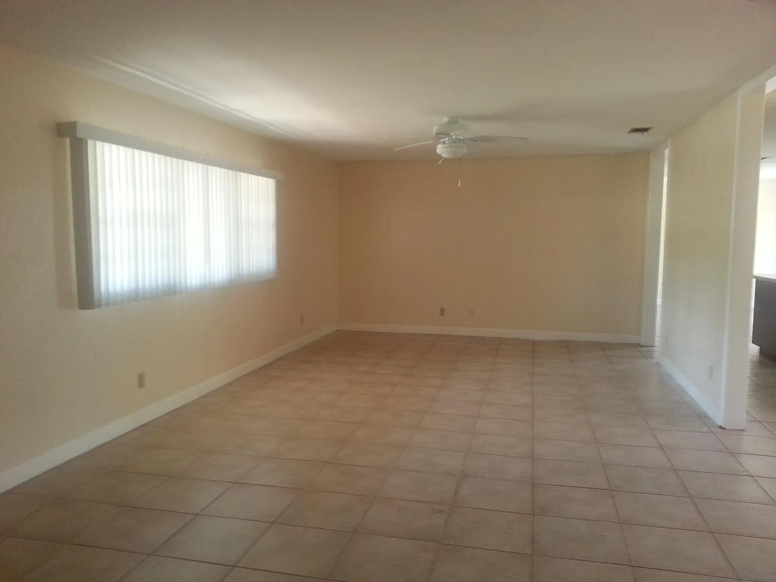 4 bed, 1746 sqft, $2,200 — Photo 4