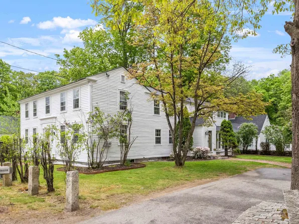 24 Briar Hill Road, Hopkinton, NH 03229