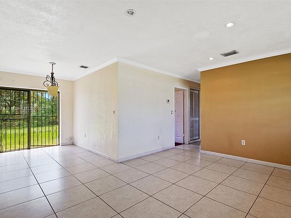 4th image of 21121 NW 31st Ave
