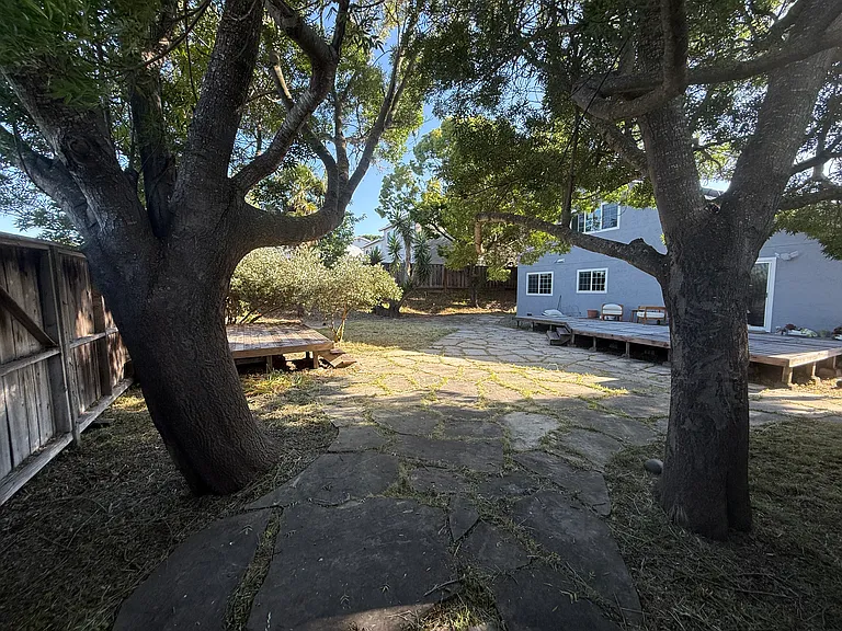 8731 Augusta Ct — Photo 17