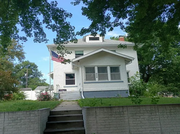 208 N 4th St, Newman Grove, NE 68758