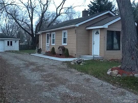 1st image of 27 Shotwell Ave