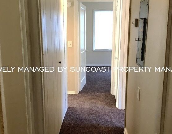 4th image of 1028 Bunker Hill Blvd