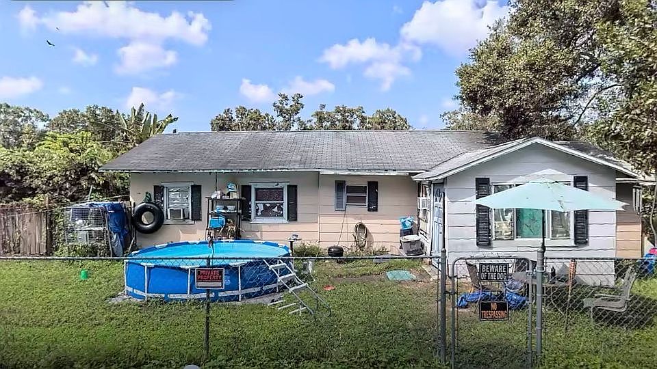 1st image of 10001 California St