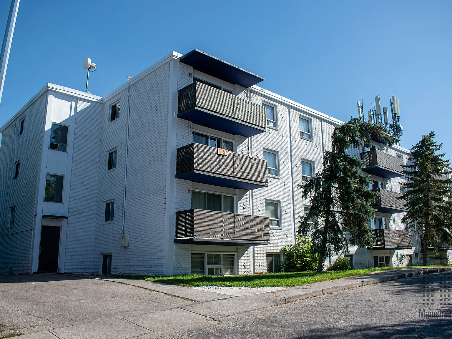 White Plains Manor Apartments — Photo 1