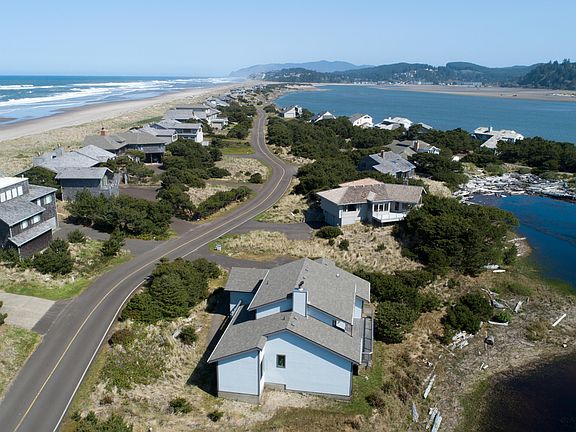 3rd image of 330 Salishan Dr