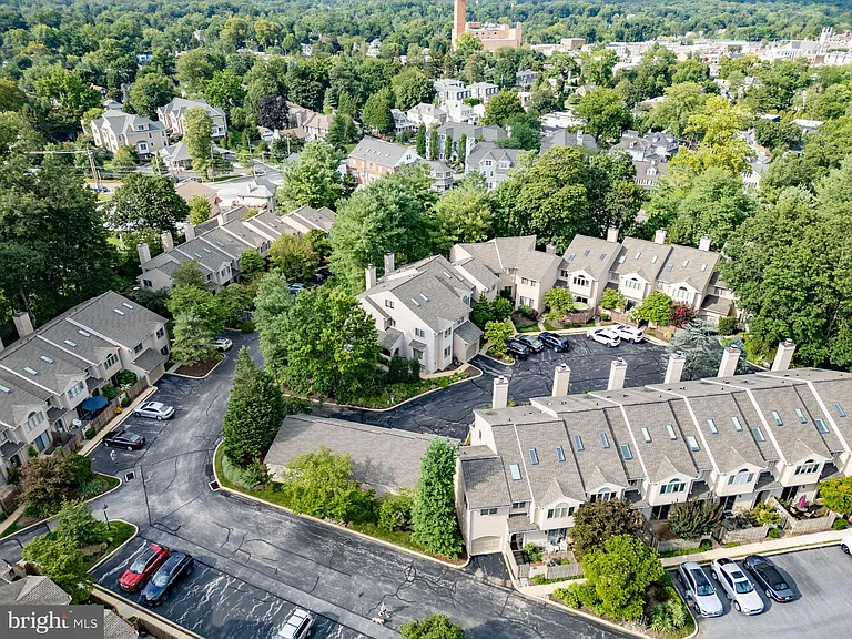 42 Greythorne Woods Cir — Photo 37