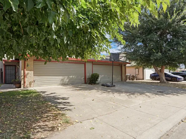 2527-2525 Plantation Pl, Stockton, CA 95209