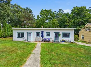 610 East St, Milford, MI 48381