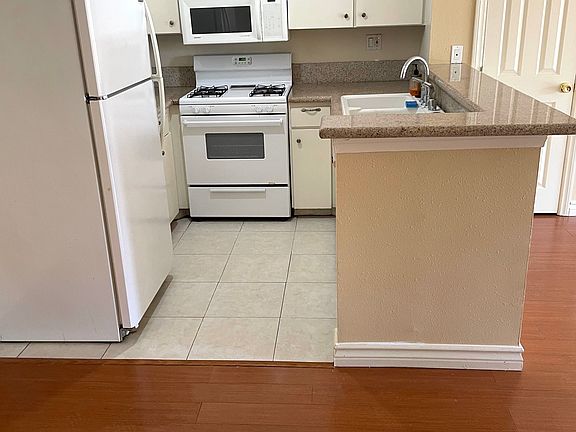 5th image of 27236 Luther Dr APT 701