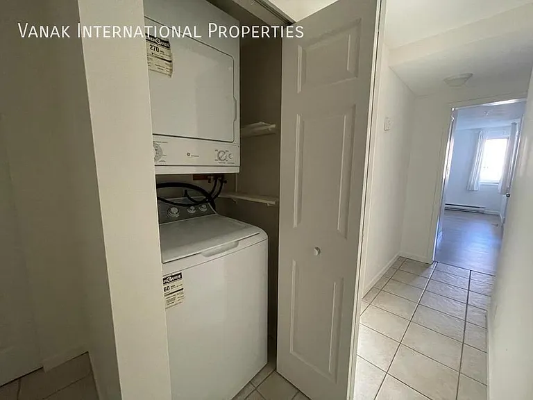 137 W 17th St #205 — Photo 14